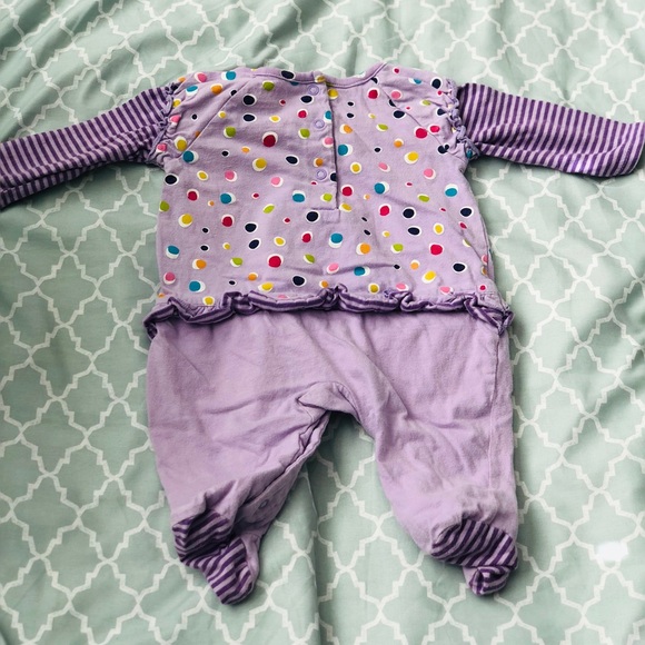 Onsie - Picture 5 of 6